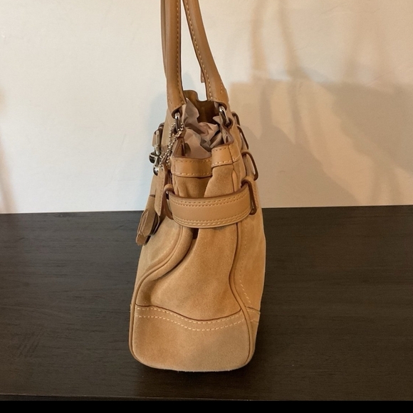 Coach Tan Suede Women's Bag - Picture 3 of 9